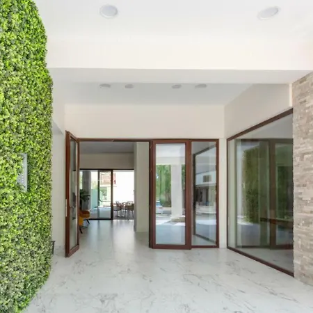 Zavos Aqua Park Club By Trulycyprus Apartamento Limassol